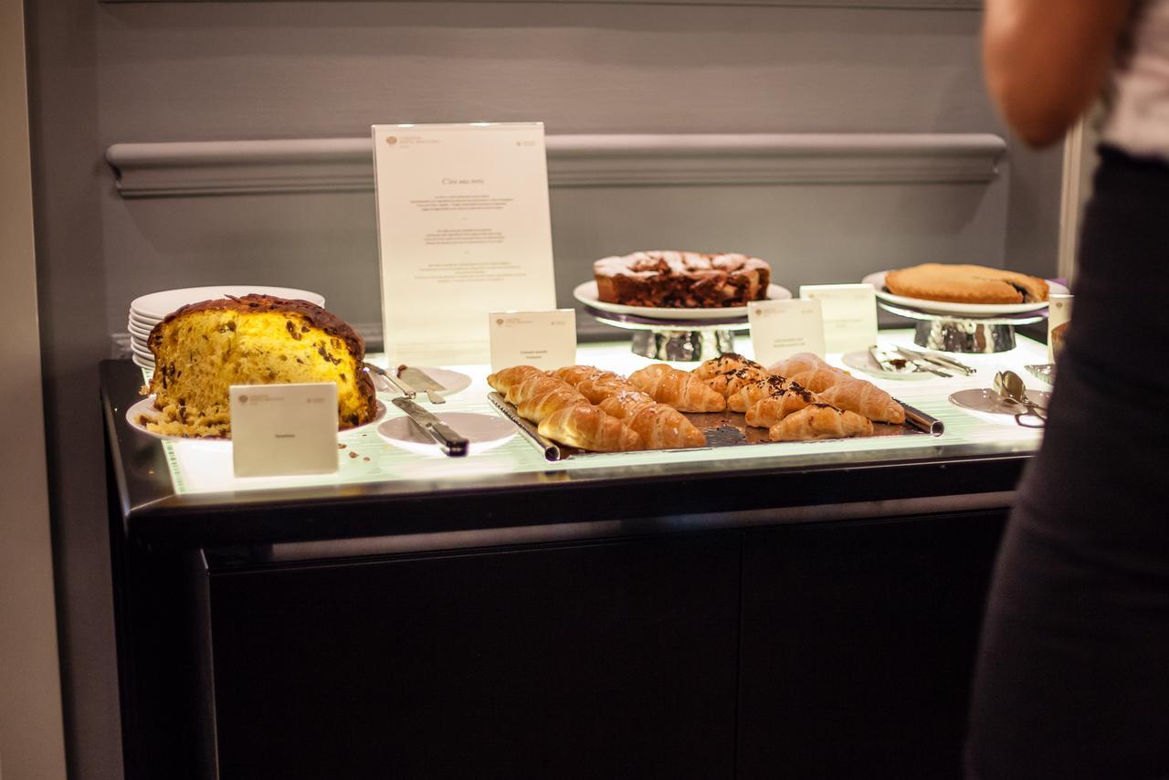 Baglioni Hotel Carlton - The Leading Hotels Of The World Milano Exteriör bild