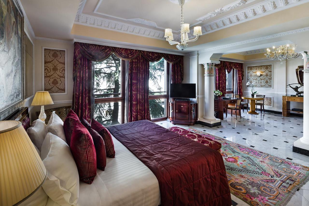 Baglioni Hotel Carlton - The Leading Hotels Of The World Milano Exteriör bild